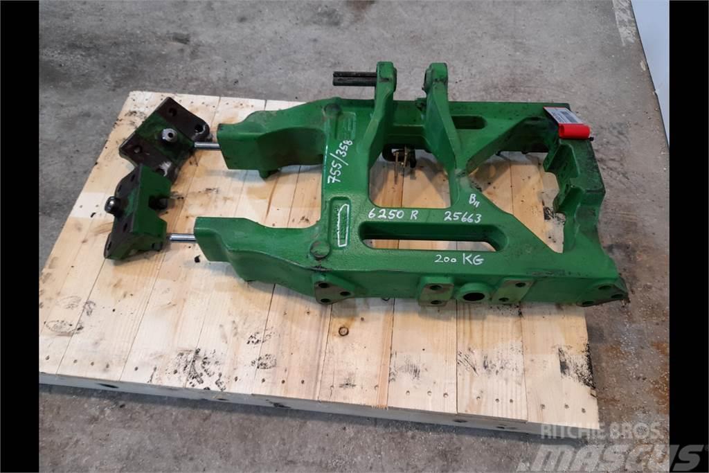 John Deere 6250R Front axle support Chassis og understell