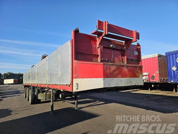 Floor Flo 17-30-N | 3 axle brix trailer with krane | ste Planhengere semi