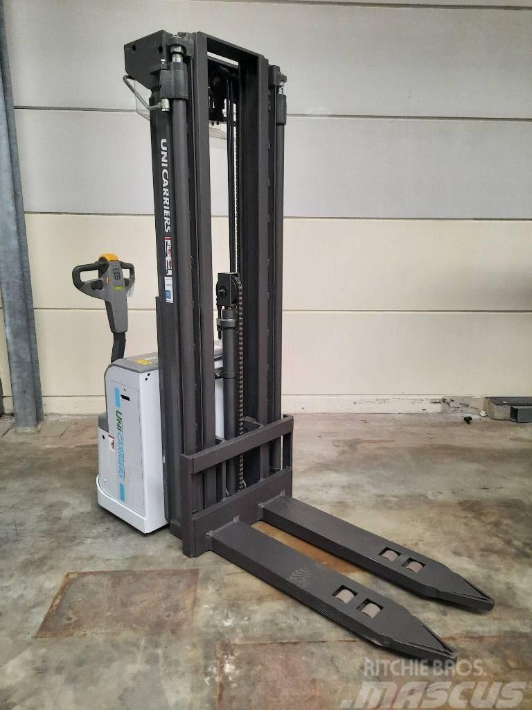 UniCarriers PSH200SDTFV540 Ledestablere