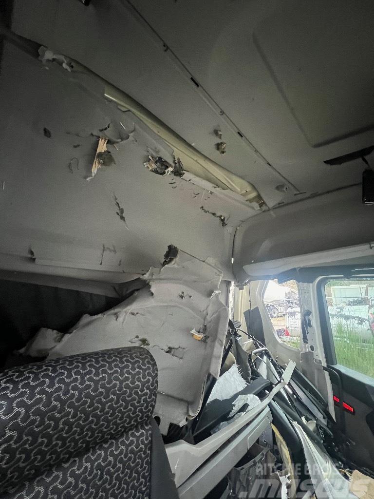 Scania R 410 *ACCIDENTE*DAMAGED*UNFALL* Trekkvogner