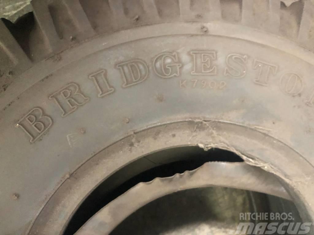 Bridgestone 21x8-9 Dekk, hjul og felger