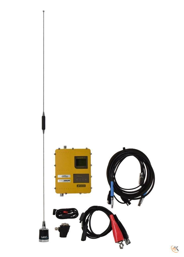 Topcon SRL-35 450-470 MHz 35 Watt External Radio Kit Andre komponenter