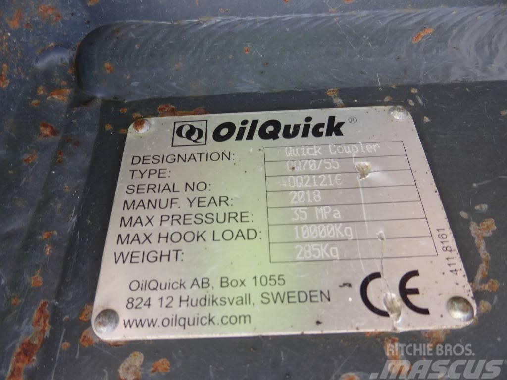 JCB 220X mit Oilquick OQ70/55 Beltegraver