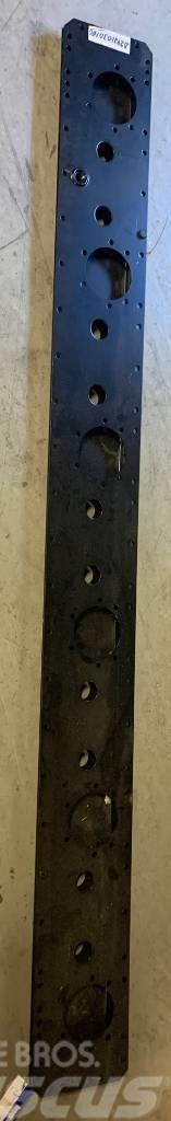 Junkkari LN245 cutter bar (sump & lid) D2421030100 Belter, kjettinger og understell
