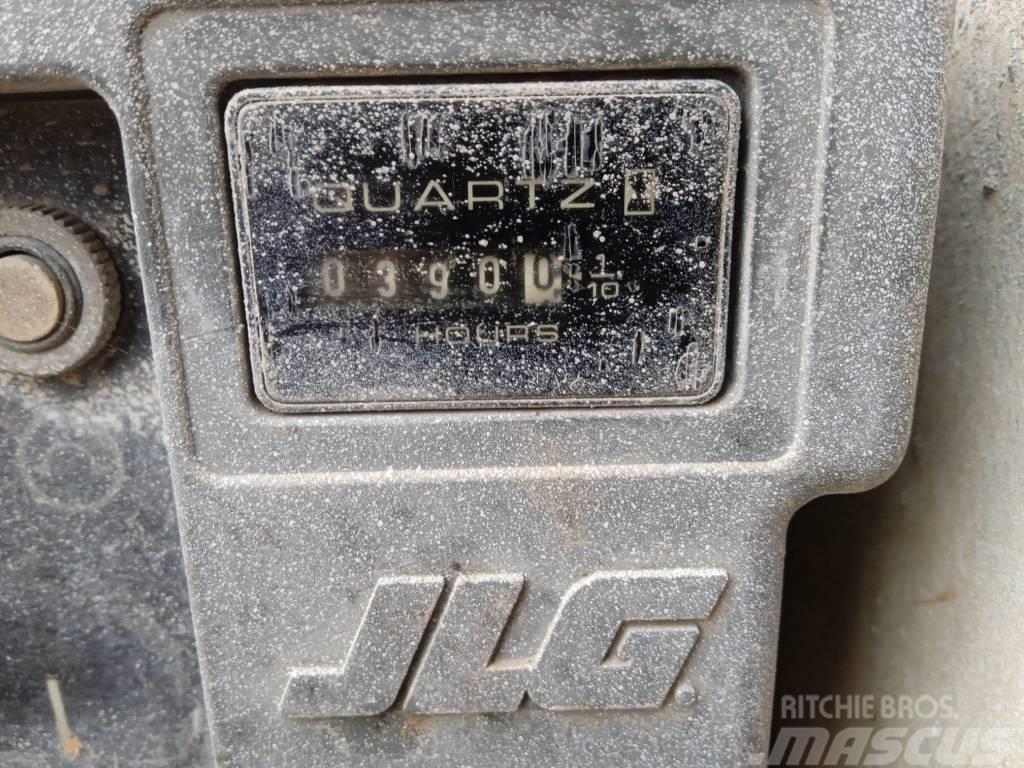 JLG 3246ES Sakselifter