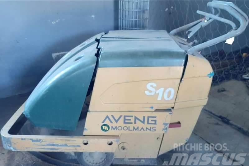 Tennant Industrial Floor Sweeper S10 Andre lastebiler