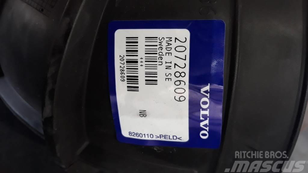 Volvo AIR INTAKE 20728609 Motorer