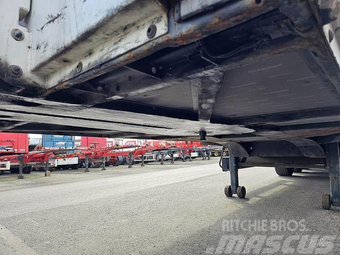 Krone sd | 3 axle mega closed box trailer| damage in fro Andre semitrailere