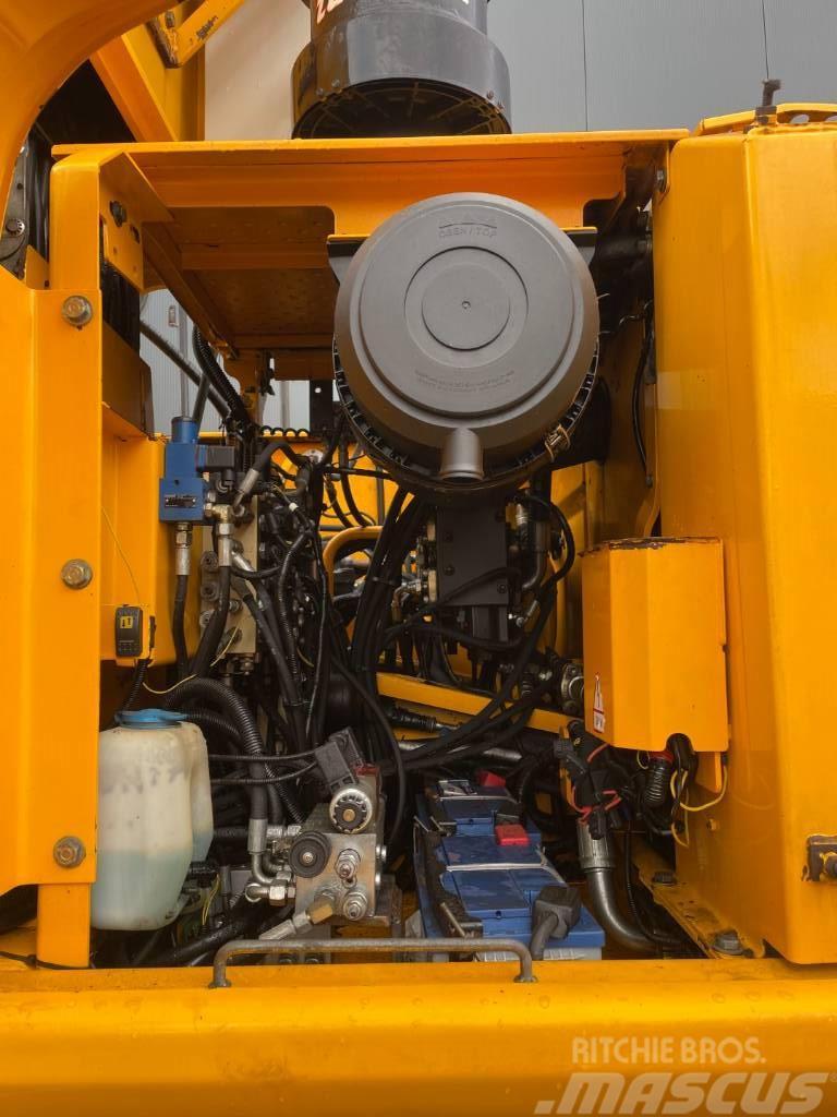JCB JS200W  --  Generator  --  rotating grapple Gravemaskiner for avfallshåndtering