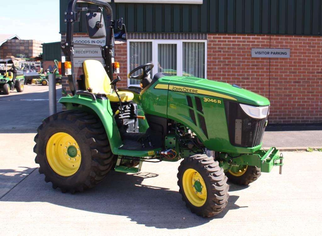 John Deere 3046 R Traktorer