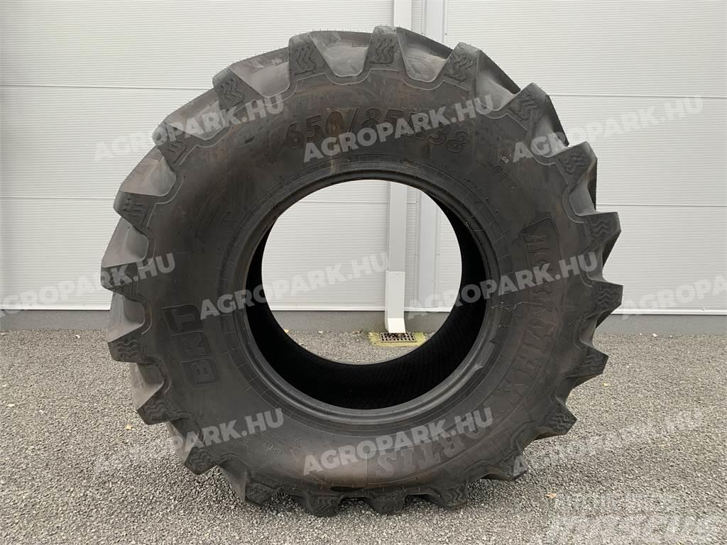 BKT tire in size 650/85R38 Dekk, hjul og felger