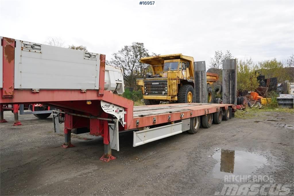 Damm 4 axle machine trailer with ramps and manual widen Andre hengere