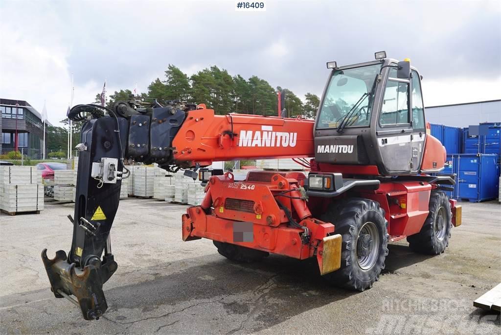 Manitou MRT 2540M with bucket and fork Teleskoplastere