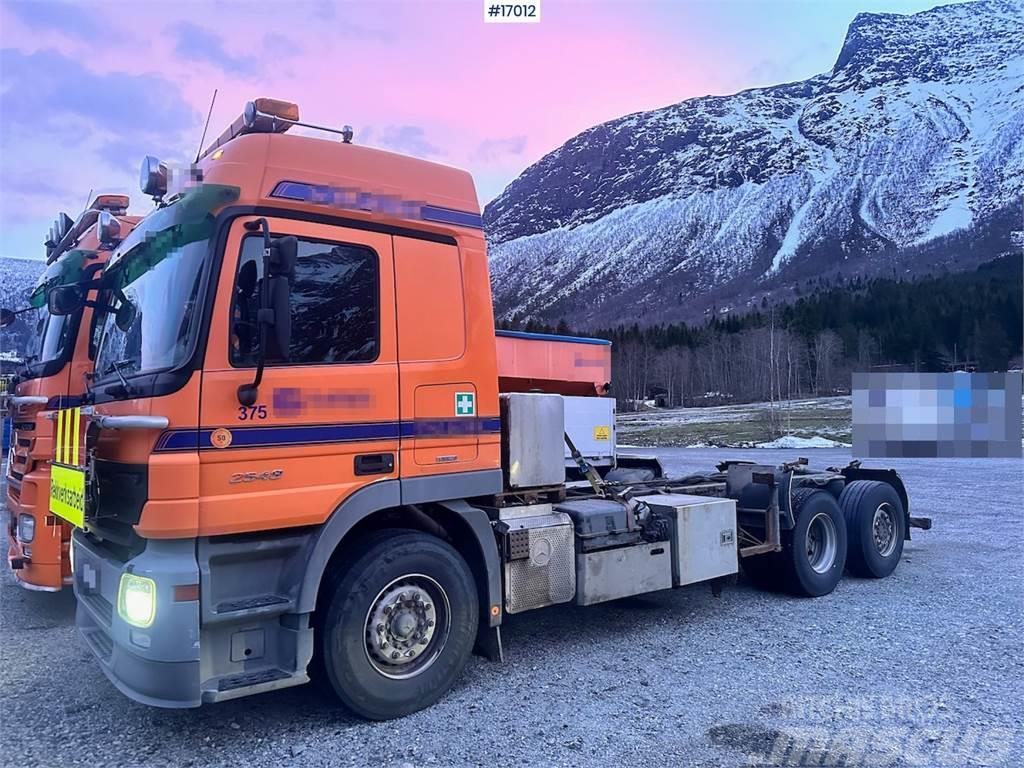 Mercedes-Benz Actros 2548 6x2 Chassis. Chassis