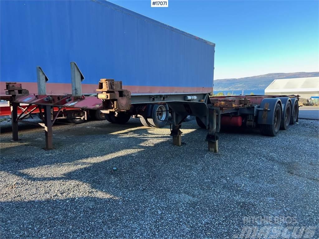 Renders 3 Axle Container trailer w/ extension to 13.60 Andre hengere