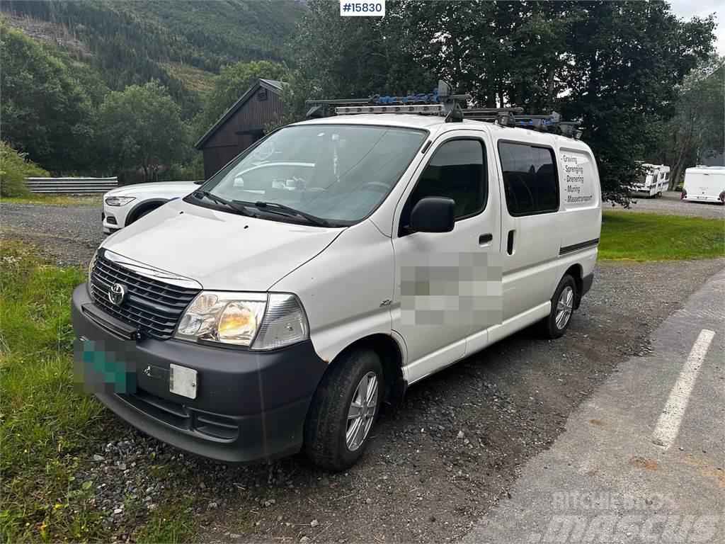 Toyota Hiace 4WD w/ interior and 2 sets of tires. Varebiler