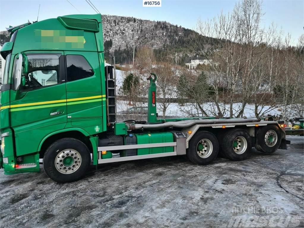 Volvo FH 8x4 hooklift truck w/ 24h multilift and compres Krokbil