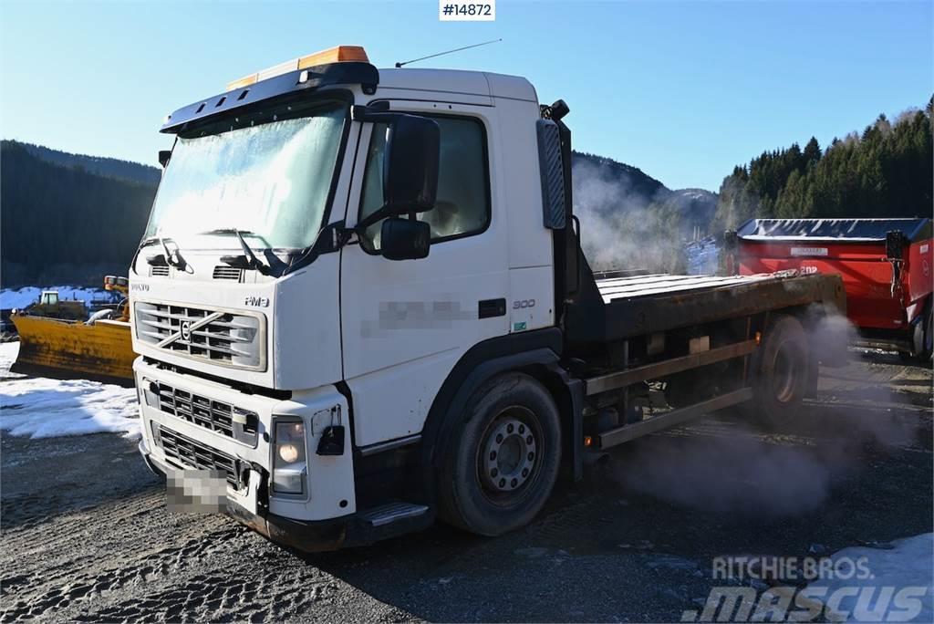 Volvo FM300 4x2 Machine freight/flatbed truck rep. objec Planbiler