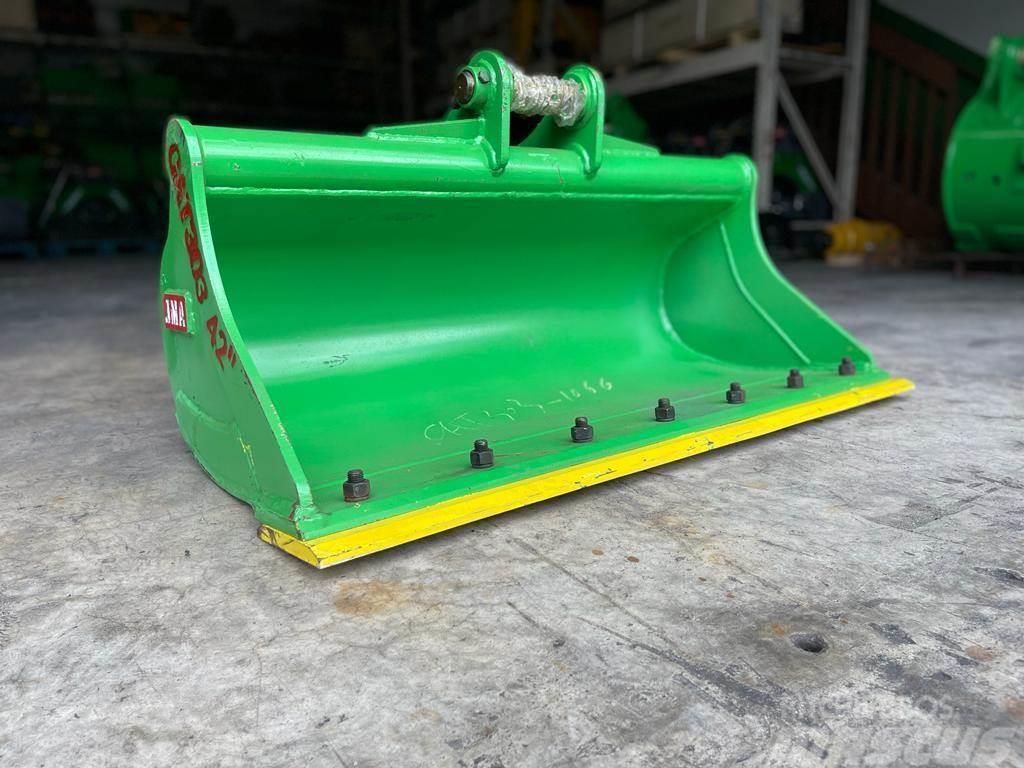 JM Attachments JMA Ditching Clean Up (MUD) Bucket 42 " Sany Skuffer