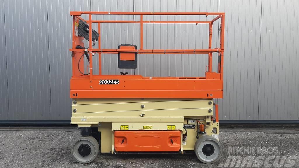 JLG 2032 ES / NEW BETTERIES / 4x units on stock Sakselifter