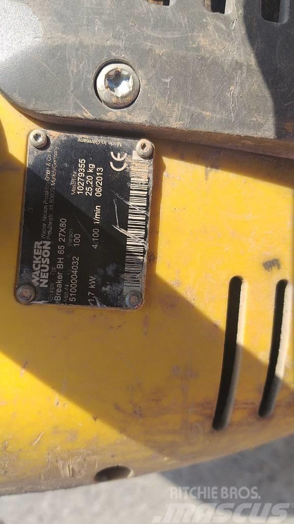  Bourací kladivo Wacker BH 65 Hydrauliske hammere
