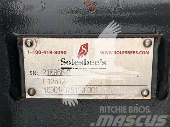 Solesbees 12â€ EXCAVATOR BUCKET FOR A KOMATSU PC45MR Skuffer