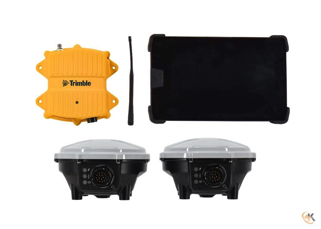 Trimble Earthworks GPS Dozer MC Kit w/ TD520, Dual MS976's Andre komponenter