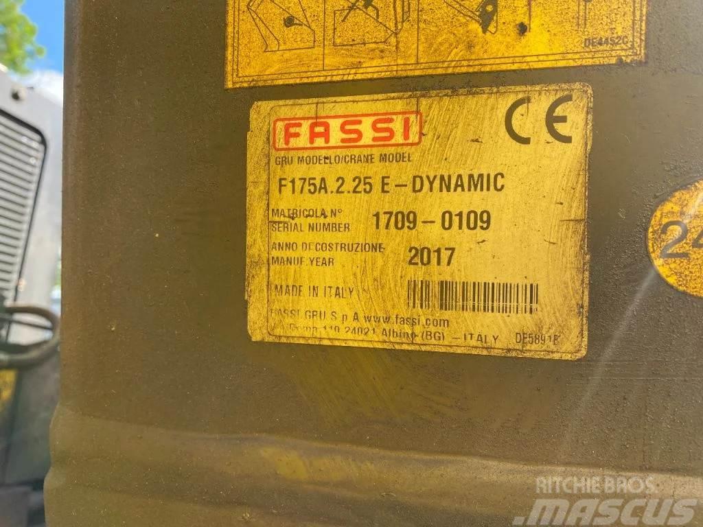 Fassi F175A.2.25 + REMOTE + ROTATOR + GRAPPLE F175A.2.25 Stykkgods kraner