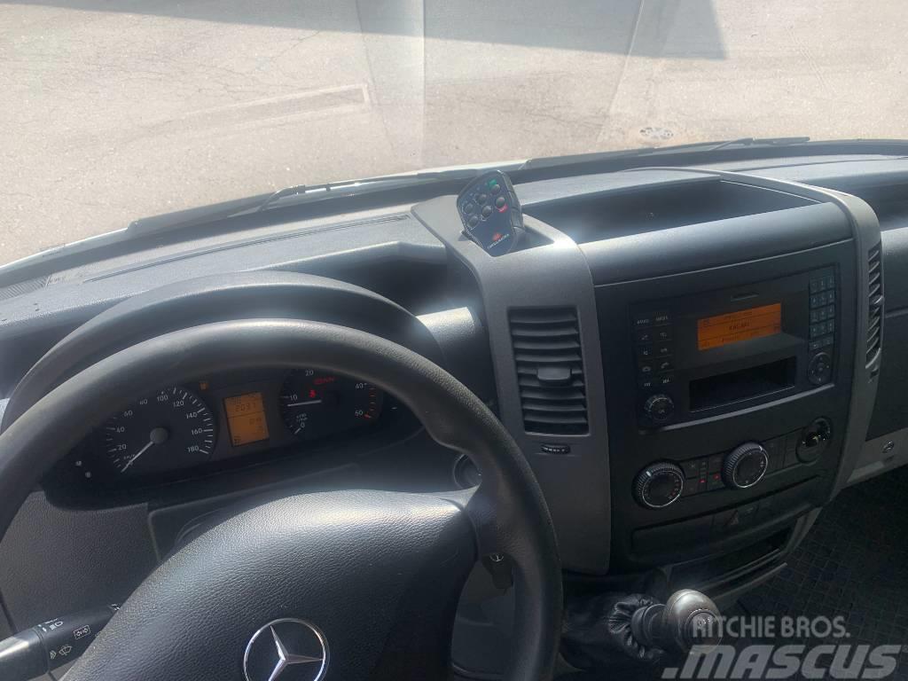 Mercedes-Benz Sprinter 313 CDI Pakettiauto umpikori + TL Nostin Lette lastebiler