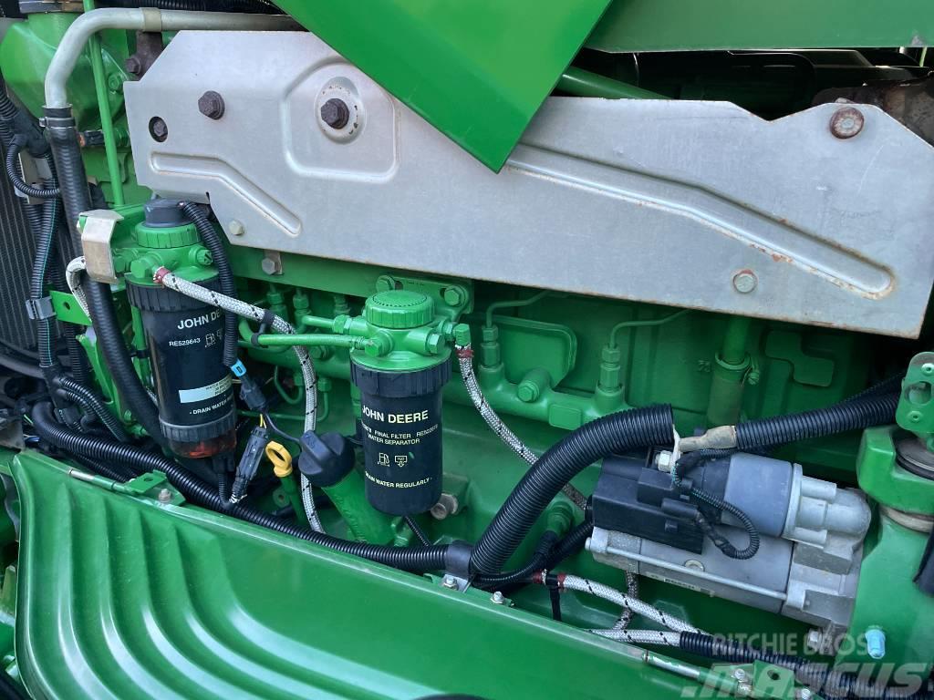 John Deere 6830 Premium AutoPowr Traktorer
