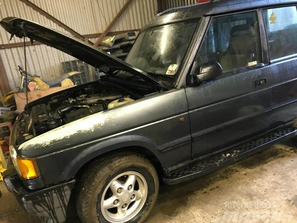Land Rover Discovery 300 TDi n s front wing £50 Annet