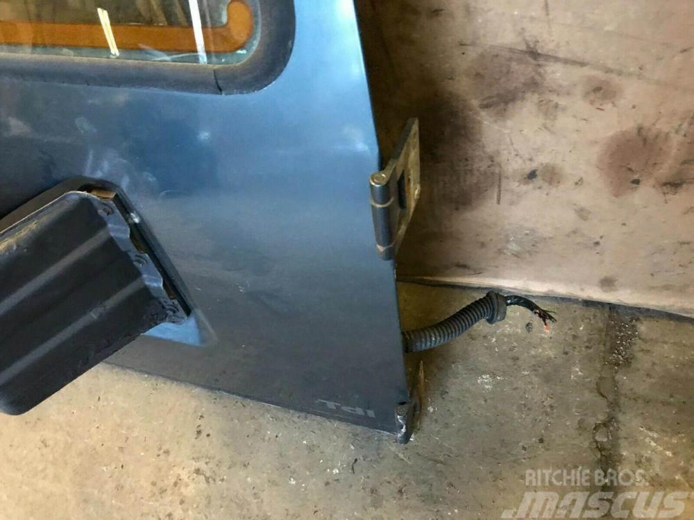 Land Rover Discovery 300 TDi rear door complete £90 Annet