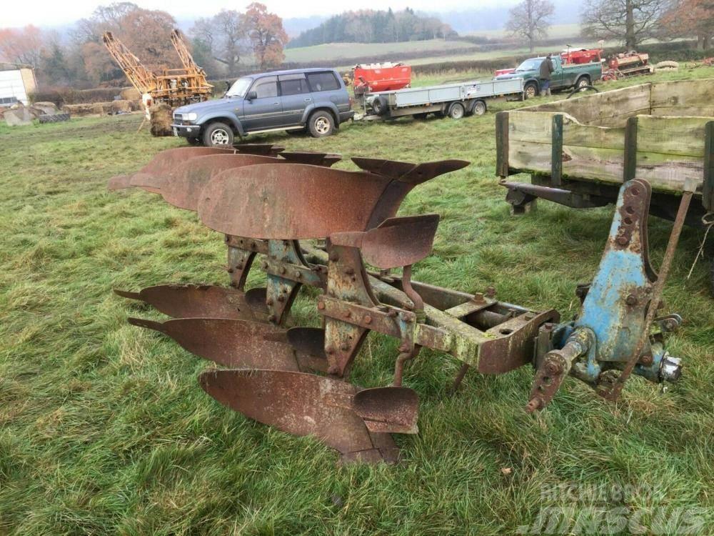 Ransomes 3 Furrow reversible plough £450 plus vat £540 Vanlige ploger