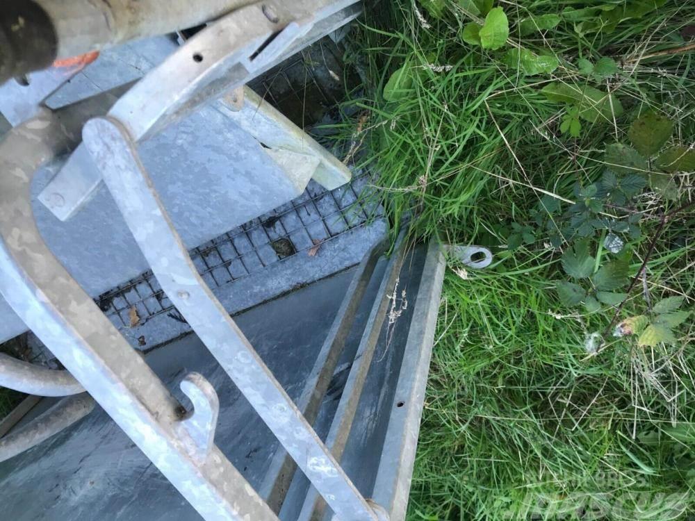  sheep turn over crate lightly used Livdyr annet utstyr