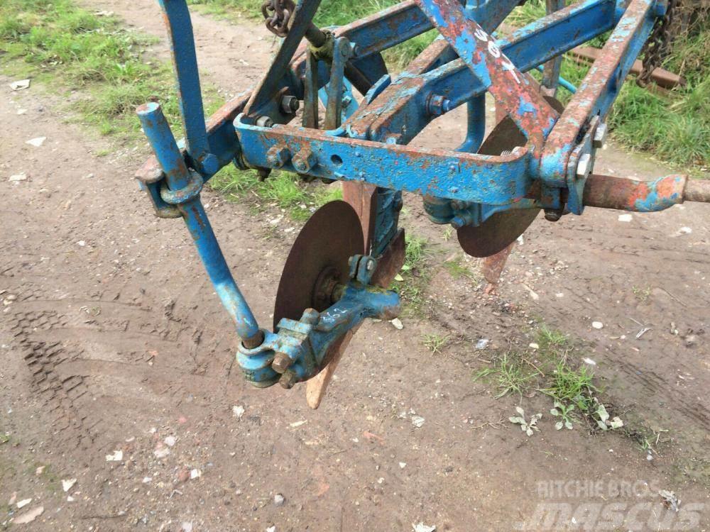  Two furrow plough £475 Vanlige ploger