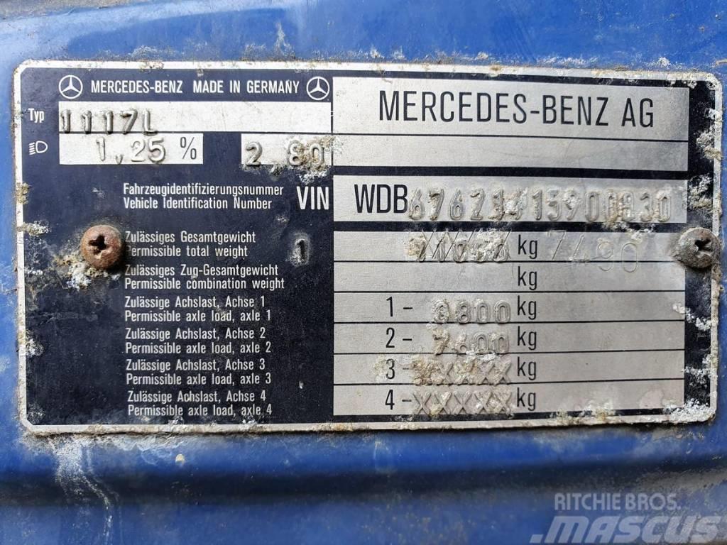Mercedes-Benz 1117 L (KONIOWÓZ) Dyretransport