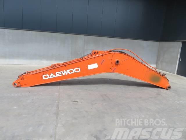Daewoo DX 225 LC Chassis og understell