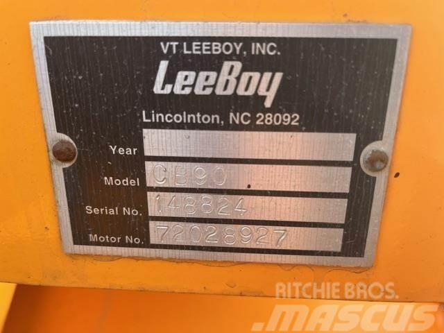 LeeBoy CB90 Feiemaskiner