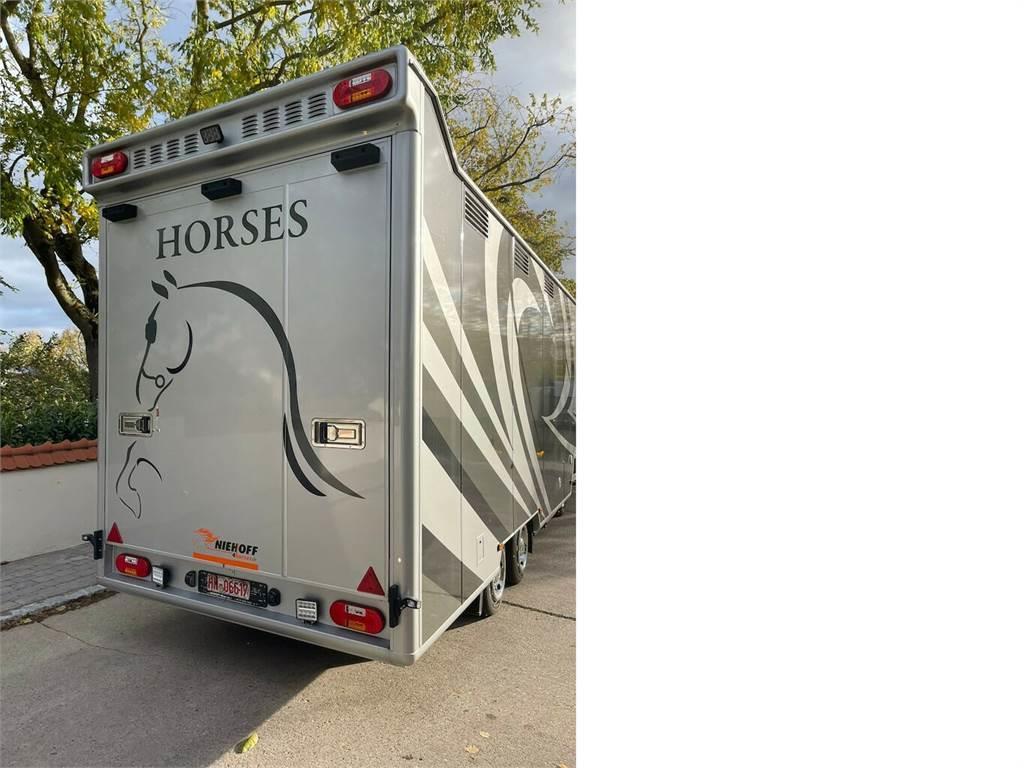 Blomenröhr / Niehoff 4-5 Pferde und Wohnung Dyretransport semi-trailer