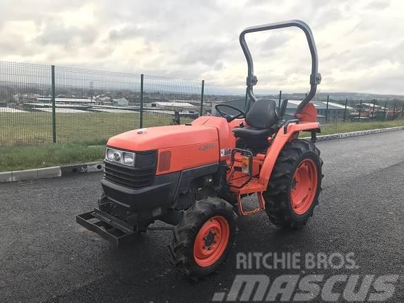 Kubota COMPACT TRACTOR L3200 Annet
