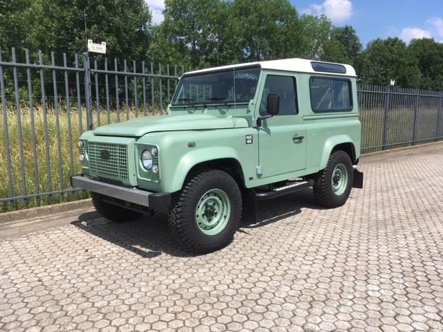 Land Rover Defender Heritage HUE only 1000 km with CoC Personbiler