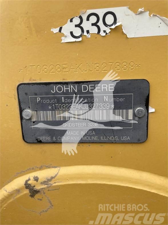 John Deere 323E Kompaktlastere
