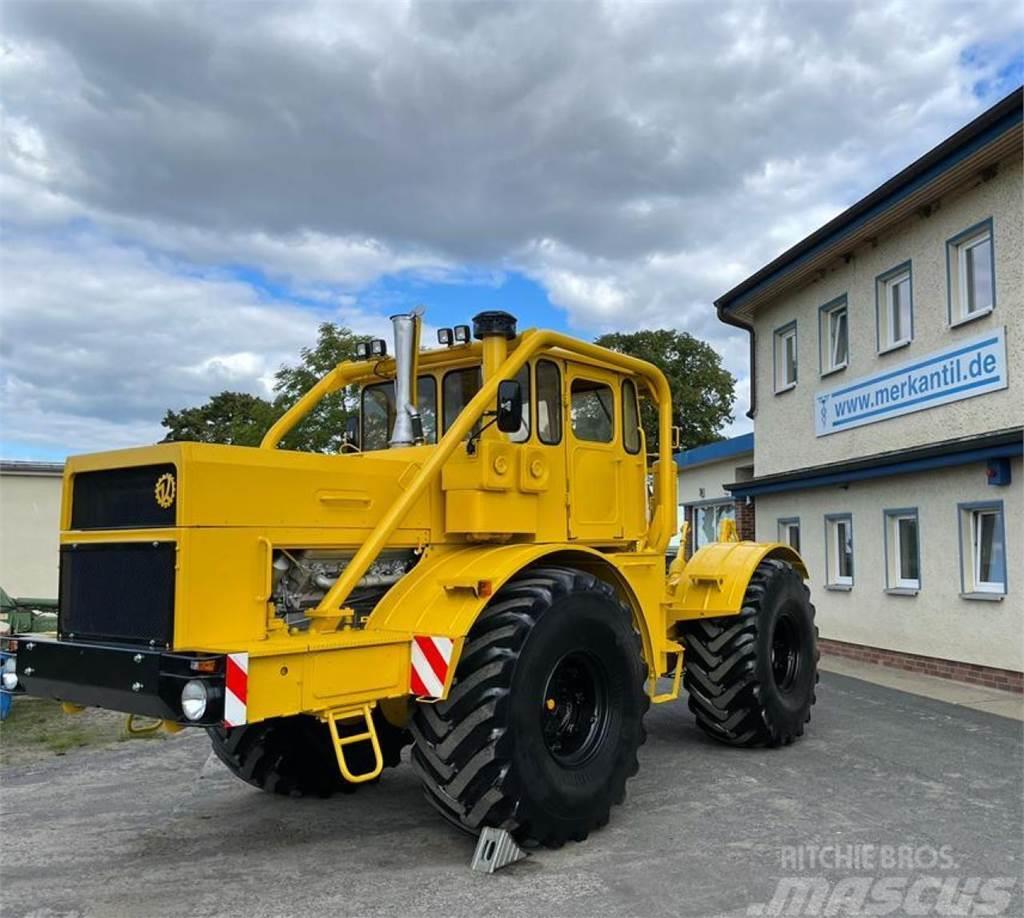 Kirovets K 700 A - V 8 Traktorer