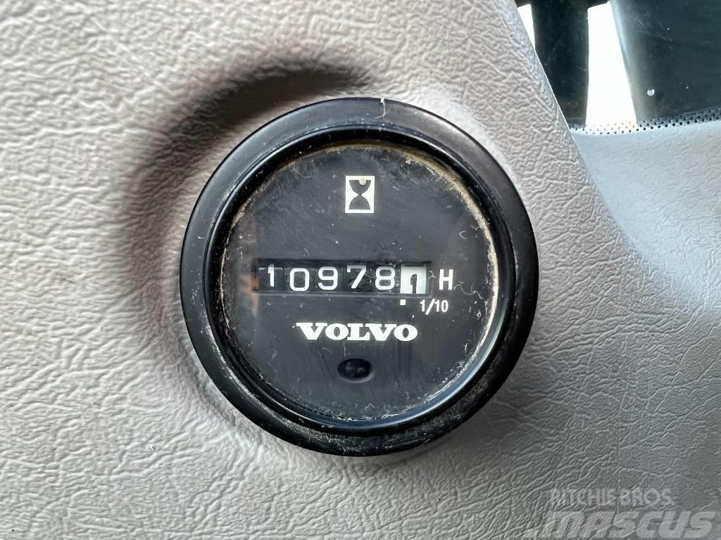 Volvo EW140D - Excellent Condition / Tilting Bucket Hjulgravere