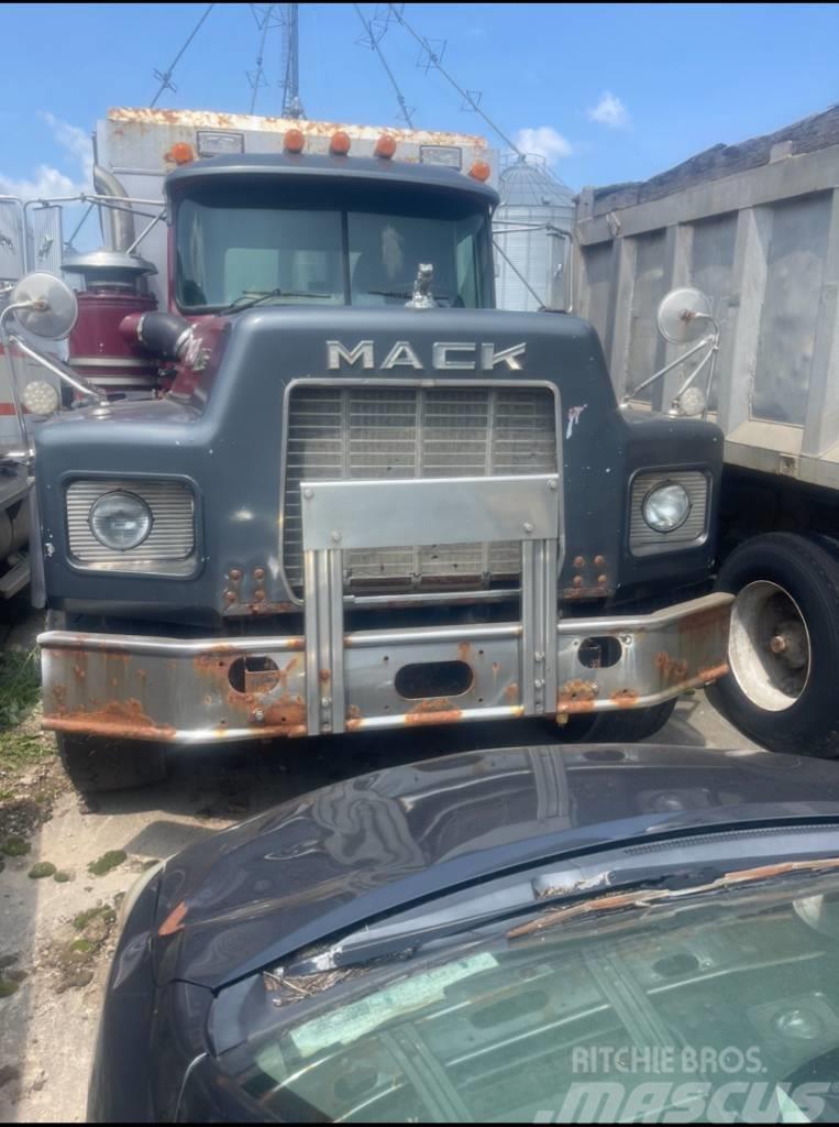 MAC Truck Tippbil