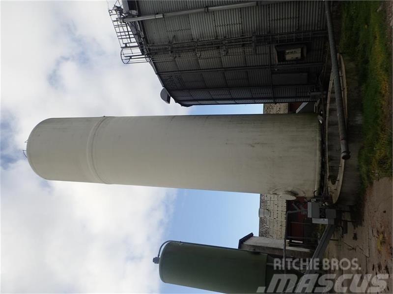 Tunetank glasfiber silo 210 m3 Silouttaksutstyr