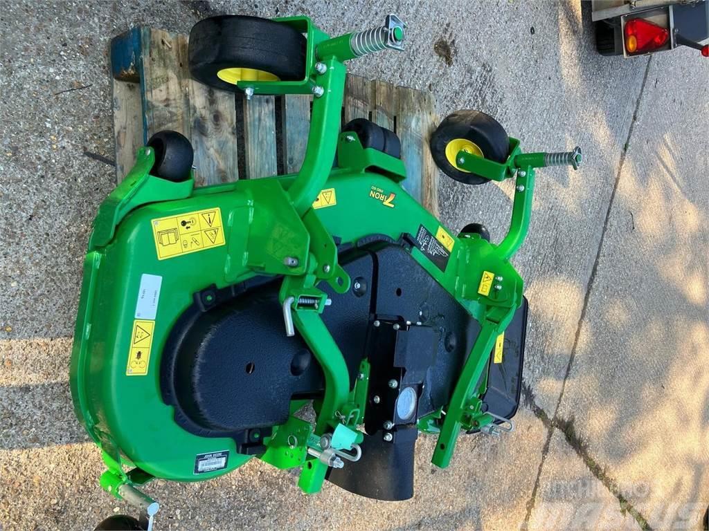 John Deere 60 Deck Andre Park- og hagemaskiner