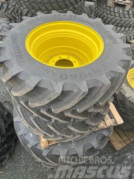 John Deere Hjul par: Trelleborg TM1060 520/60R28 Dekk, hjul og felger