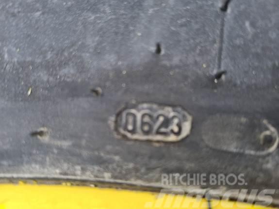 John Deere Hjul par: Trelleborg TM1060 520/60R28 Gul Dekk, hjul og felger