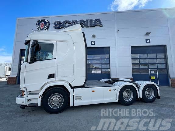 Scania R590A6x4NB, tandemløft Trekkvogner
